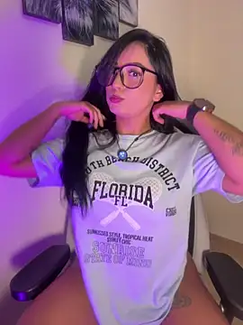 missycanoo online show from November 2025 02:12:01 AM