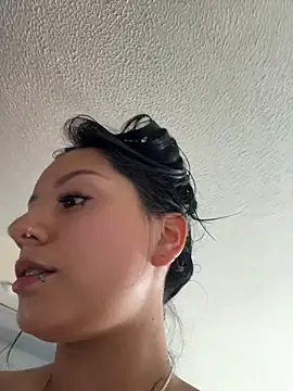 missycanoo online show from May 2026 06:18:01 PM