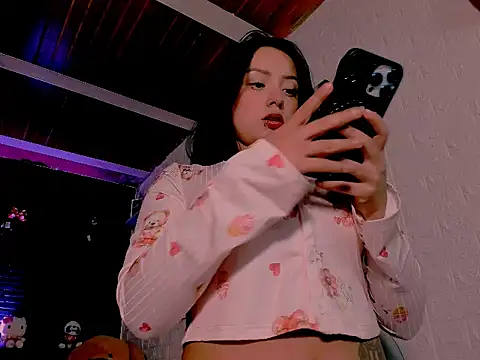 Snapshot of missycanoo chatting on September 2025 03:12:02 AM missycanoo online show from September 2025 03:12:02 AM