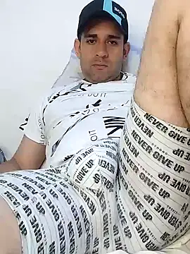 Snapshot of CRISTHIAN_GREY01 chatting on January 2025 03:34:02 PM CRISTHIAN GREY01 online show from January 2025 03:34:02 PM