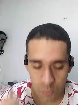 Snapshot of CRISTHIAN_GREY01 chatting on February 2025 05:31:01 AM CRISTHIAN GREY01 online show from February 2025 05:31:01 AM