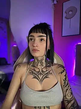 Annie LS online show from October 2025 08:53:02 PM