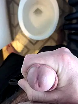 Cuminmyhands90 online show from February 2025 04:43:02 PM