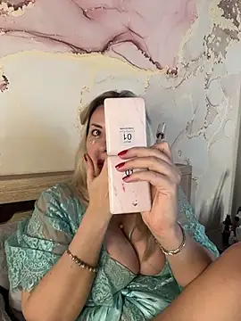 LanaShockk online show from April 2026 02:40:02 PM