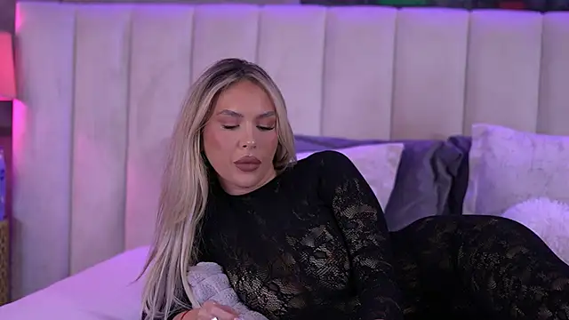 SelenaFrost online show from March 2026 09:02:02 AM