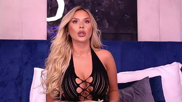 SelenaFrost online show from December 2024 10:28:02 AM