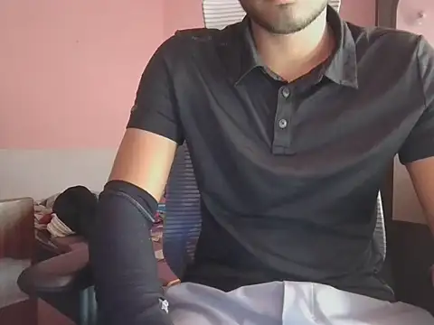 KissesBoyAD online show from November 2025 04:21:02 PM