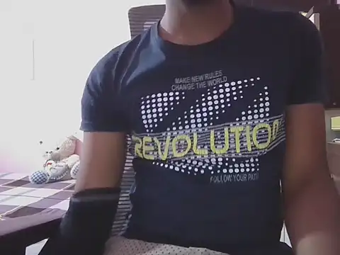 KissesBoyAD online show from October 2025 07:15:01 PM