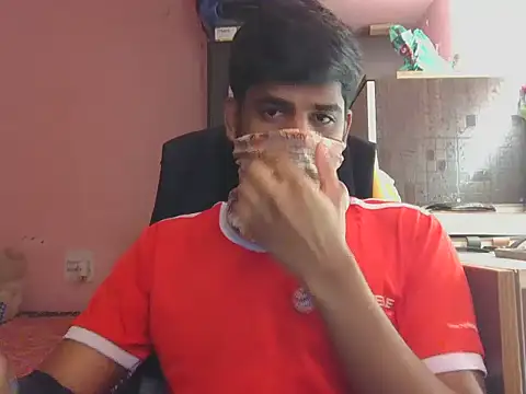 Snapshot of KissesBoyAD chatting on January 2026 08:04:02 PM KissesBoyAD online show from January 2026 08:04:02 PM