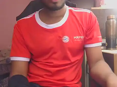 Snapshot of KissesBoyAD chatting on December 2025 05:51:01 PM KissesBoyAD online show from December 2025 05:51:01 PM