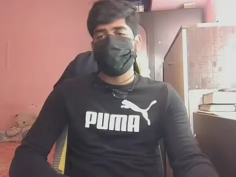 Snapshot of KissesBoyAD chatting on January 2026 05:05:02 PM KissesBoyAD online show from January 2026 05:05:02 PM