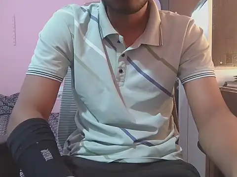 KissesBoyAD online show from November 2025 04:46:02 AM