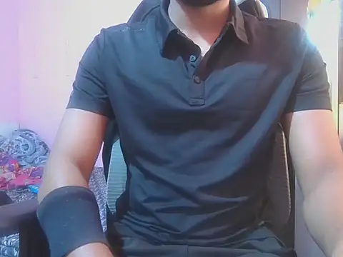 KissesBoyAD online show from December 2025 08:39:01 PM