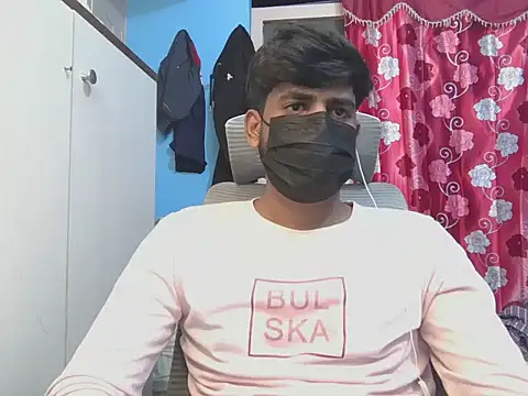 Snapshot of KissesBoyAD chatting on February 2026 06:05:02 PM KissesBoyAD online show from February 2026 06:05:02 PM