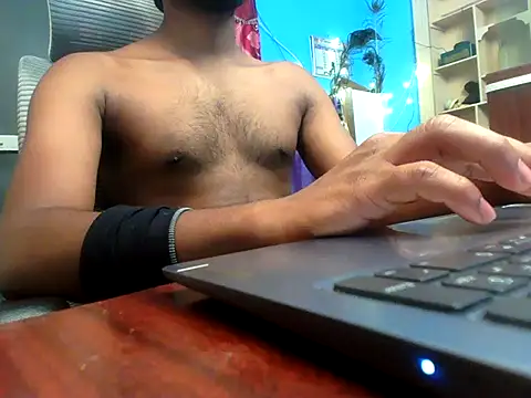 KissesBoyAD online show from April 2026 02:04:01 PM