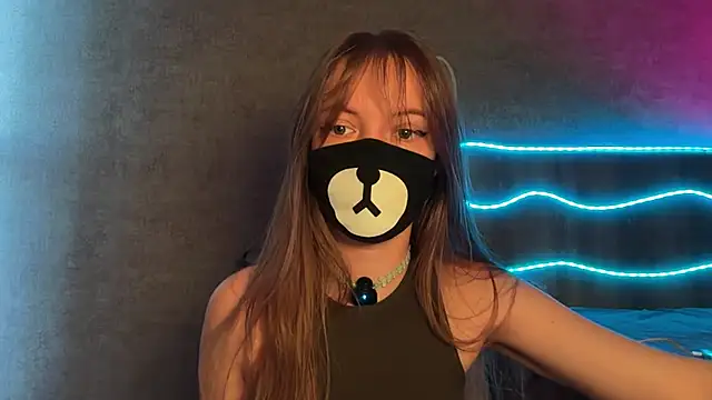 Snapshot of Your_Little_Bear chatting on May 2026 02:33:02 AM Your Little Bear online show from May 2026 02:33:02 AM