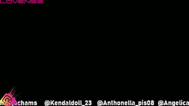 Snapshot of hotexoticbrunettes_24cm chatting on September 2025 09:26:02 AM hotexoticbrunettes 24cm online show from September 2025 09:26:02 AM