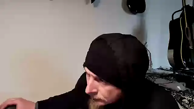 Snapshot of snowpanter chatting on February 2025 09:46:01 AM snowpanter online show from February 2025 09:46:01 AM