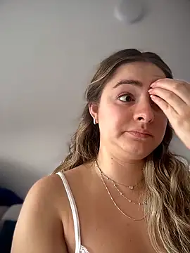 Snapshot of imlindapink chatting on November 2025 04:32:01 PM imlindapink online show from November 2025 04:32:01 PM