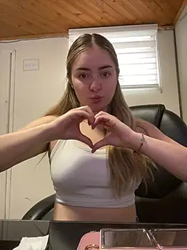 imlindapink online show from February 2026 07:25:01 PM