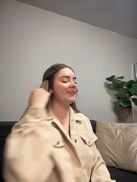 imlindapink online show from December 2025 04:45:01 PM