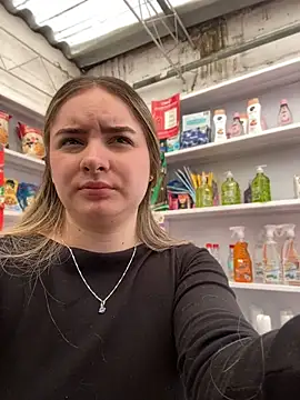 imlindapink online show from April 2026 07:20:01 PM