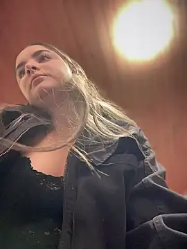 Snapshot of imlindapink chatting on October 2025 04:28:01 PM imlindapink online show from October 2025 04:28:01 PM