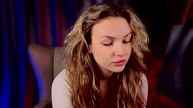 Snapshot of ElizavecaSunrise chatting on September 2025 07:04:02 AM ElizavecaSunrise online show from September 2025 07:04:02 AM