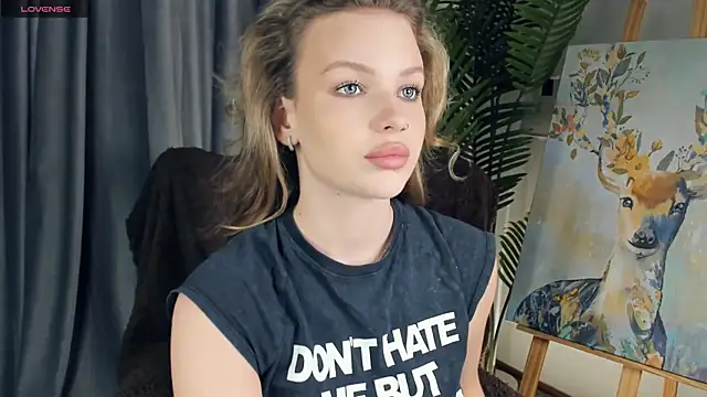 ElizavecaSunrise online show from November 2025 07:12:01 AM