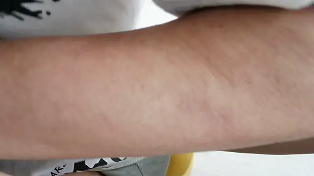 XiaoGuoGuo284512 online show from December 2025 08:25:02 AM