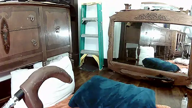 Snapshot of MaxJr8008 chatting on February 2026 07:51:01 AM MaxJr8008 online show from February 2026 07:51:01 AM