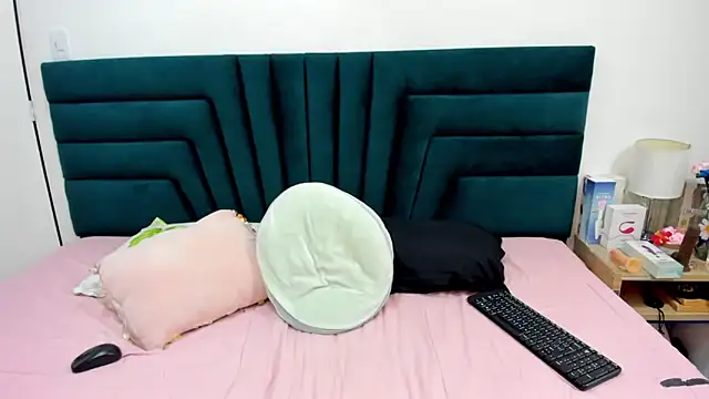 Snapshot of LisaWhite_ chatting on March 2025 10:20:02 PM LisaWhite online show from March 2025 10:20:02 PM