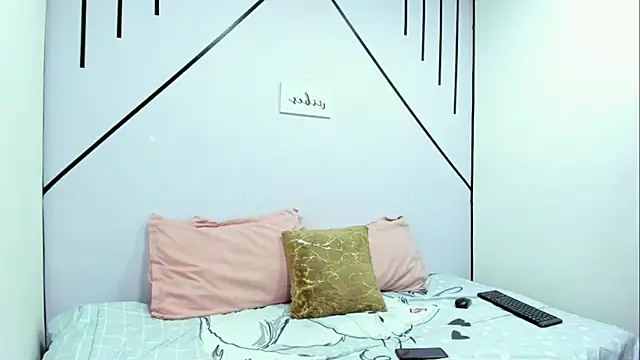 Snapshot of LisaWhite_ chatting on November 2025 01:15:02 PM LisaWhite online show from November 2025 01:15:02 PM