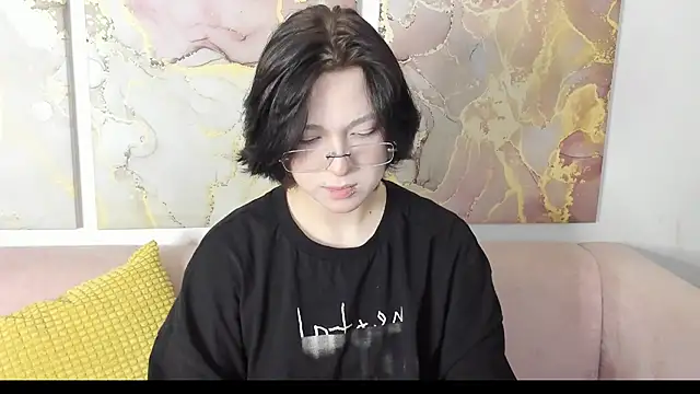 fiamoory online show from March 2026 01:20:02 AM