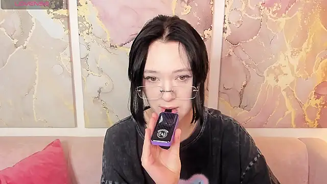 fiamoory online show from January 2026 01:12:02 AM