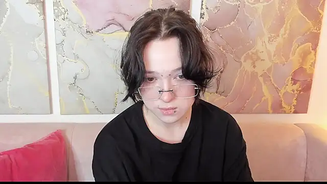 fiamoory online show from March 2026 01:28:02 AM