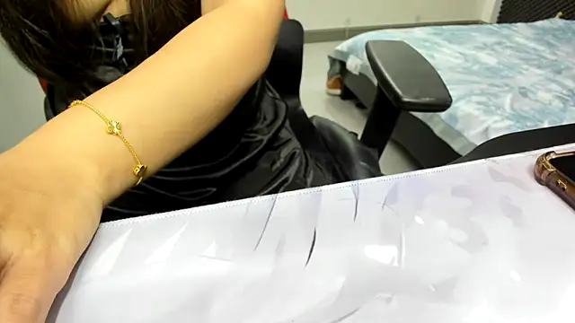 Hotqueensex online show from February 2026 08:59:01 AM