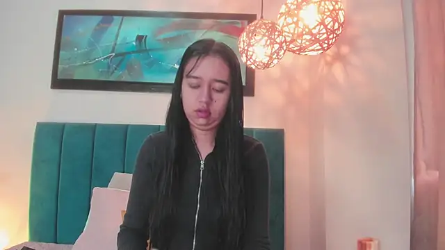 LaraGoldd online show from November 2025 12:31:01 PM