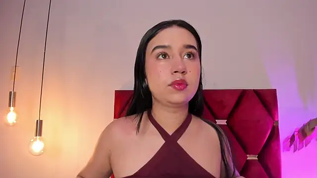 Snapshot of LaraGoldd chatting on January 2026 12:38:01 AM LaraGoldd online show from January 2026 12:38:01 AM