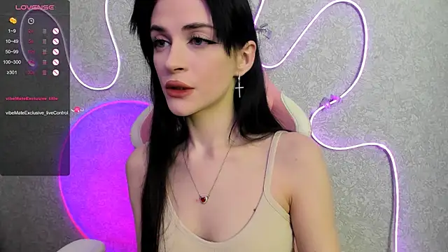Molly Crystall online show from May 2026 03:39:01 AM