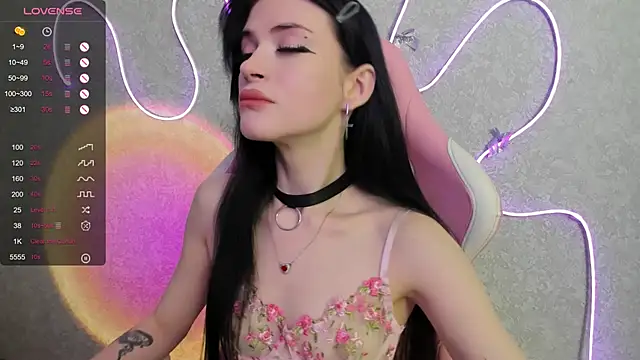 Snapshot of Molly_Crystall chatting on July 2026 03:55:02 AM Molly Crystall online show from July 2026 03:55:02 AM