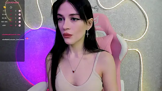Molly Crystall online show from May 2026 02:46:01 AM