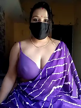 Radhikadavi879 online show from September 2025 07:03:01 AM