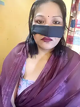 Radhikadavi879 online show from February 2025 04:37:02 AM