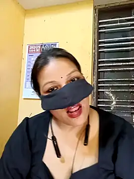 Radhikadavi879 online show from February 2025 07:41:02 PM