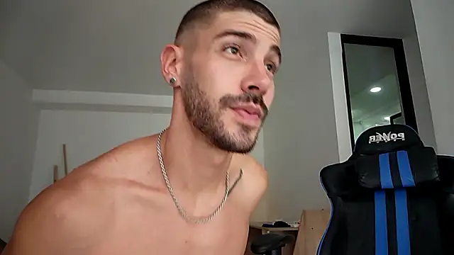 Guyinthemountain online show from December 2024 07:22:01 PM