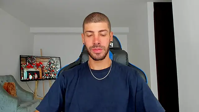 Guyinthemountain online show from December 2024 04:47:02 PM