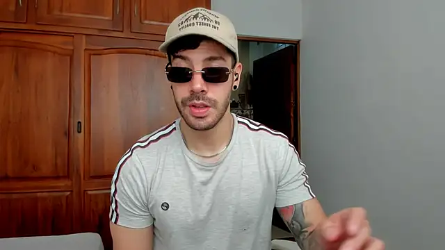 Guyinthemountain online show from June 2026 02:51:01 PM