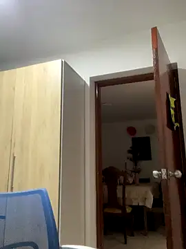 Guyinthemountain online show from October 2025 04:30:02 PM