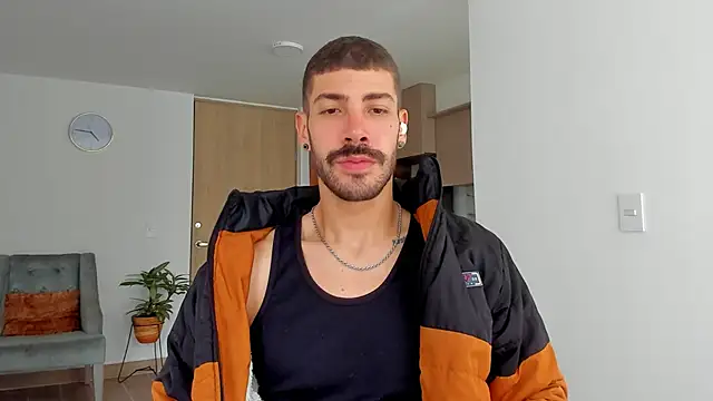 Guyinthemountain online show from December 2024 12:16:01 PM